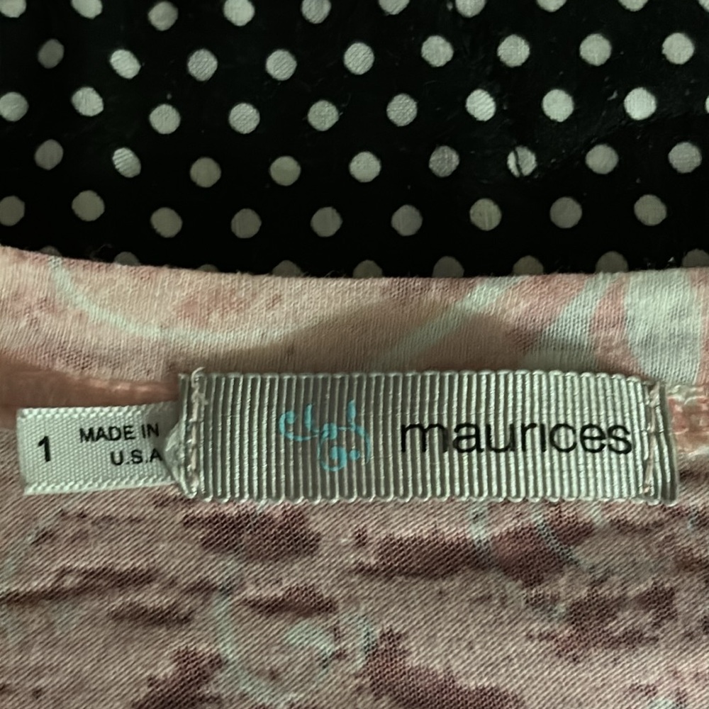 Beautiful Maurices size 1 long sleeve pink and white T shirt - Picture 3 of 9